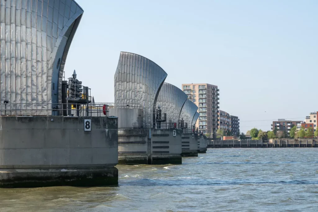 Luagres para visitar em Londres: Thames Flood Barrier