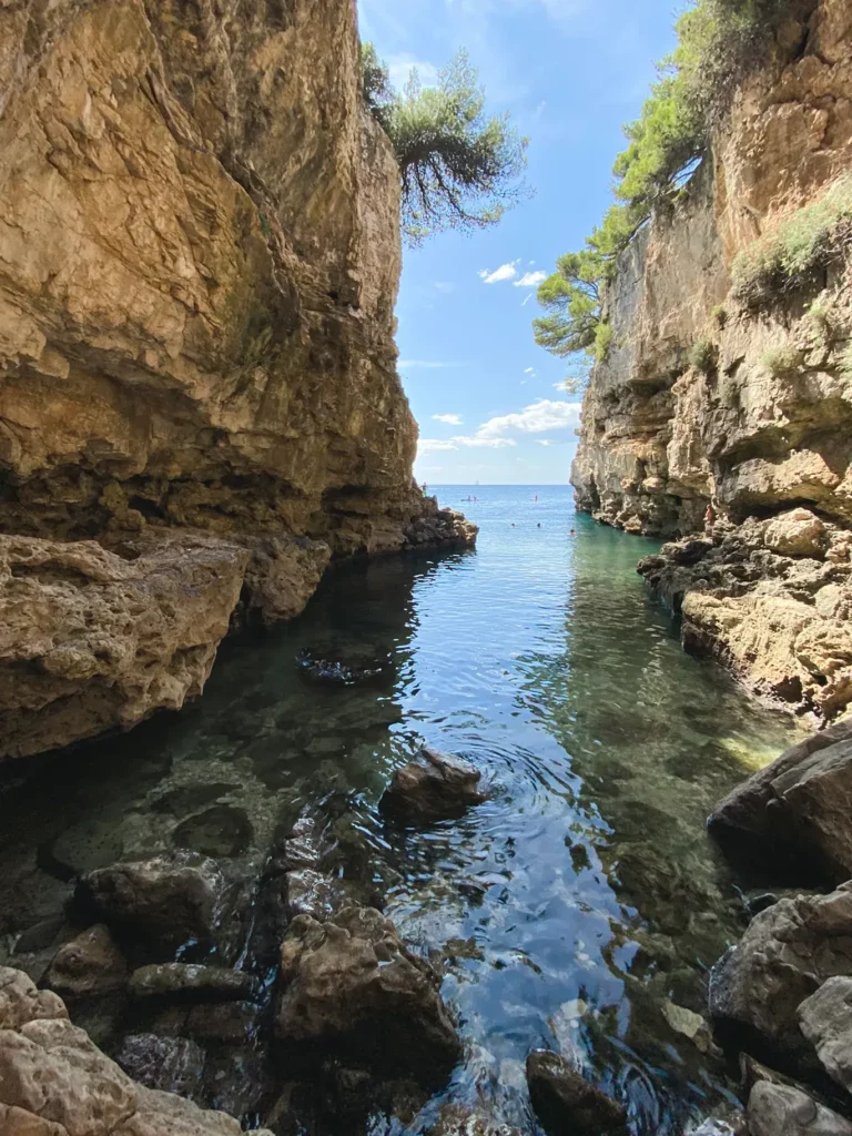 Principais praias de Pula, Verudela Canyon