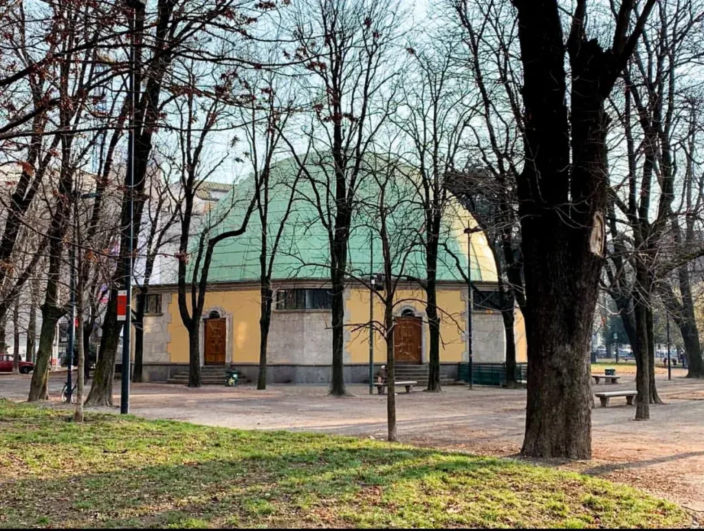 Lugares escondidos em Milão: muito além dos pontos turísticos Planetarium Milano